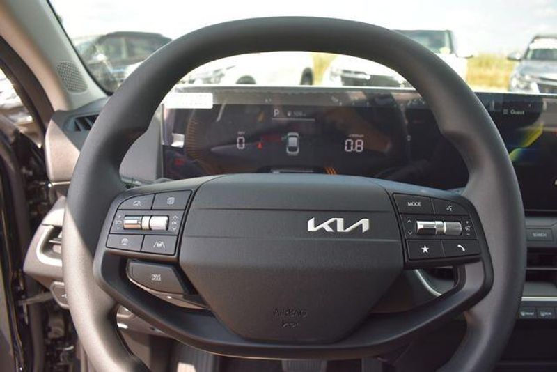 New 2026 Kia K4 LXSImage 24