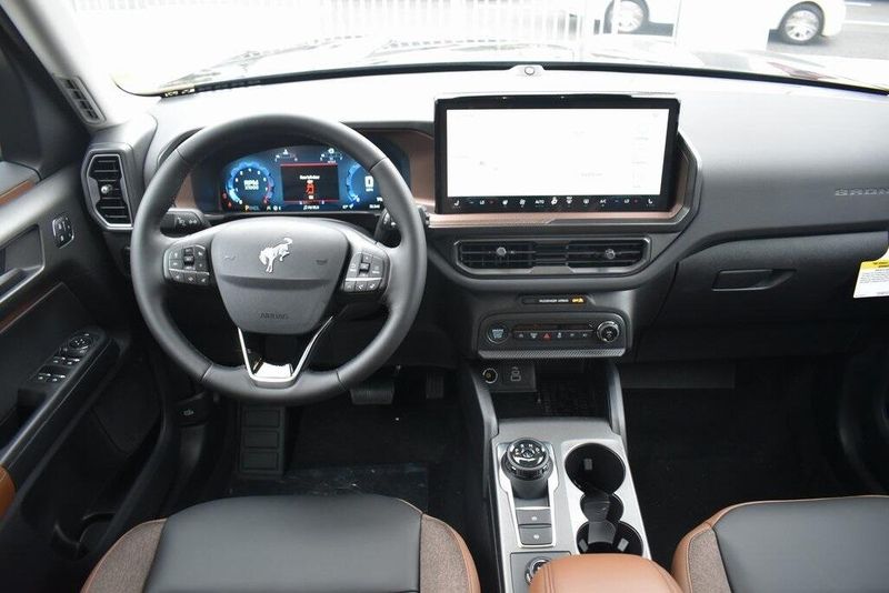 New 2025 Ford Bronco Sport Outer BanksImage 11