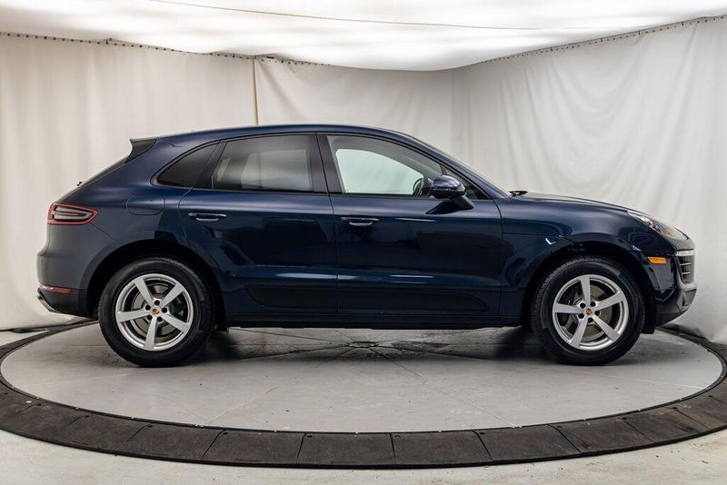 2018 Porsche Macan Image 6