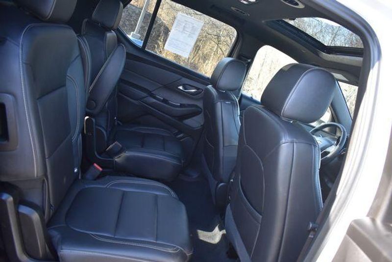 Used 2023 Chevrolet Traverse LT LeatherImage 18