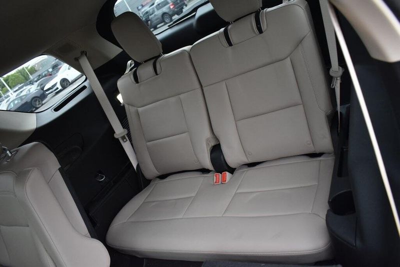 Used 2023 Ford Explorer LimitedImage 9