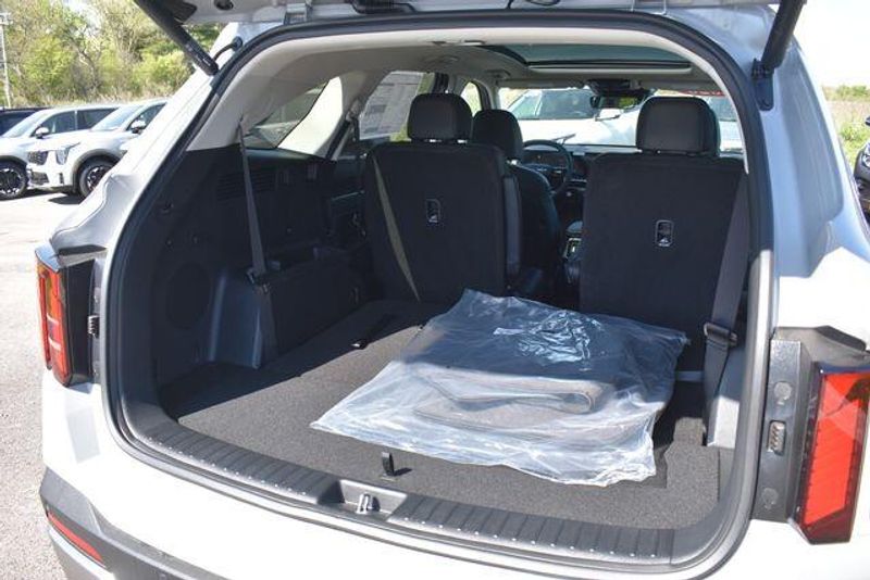 New 2026 Kia Sorento SXImage 19
