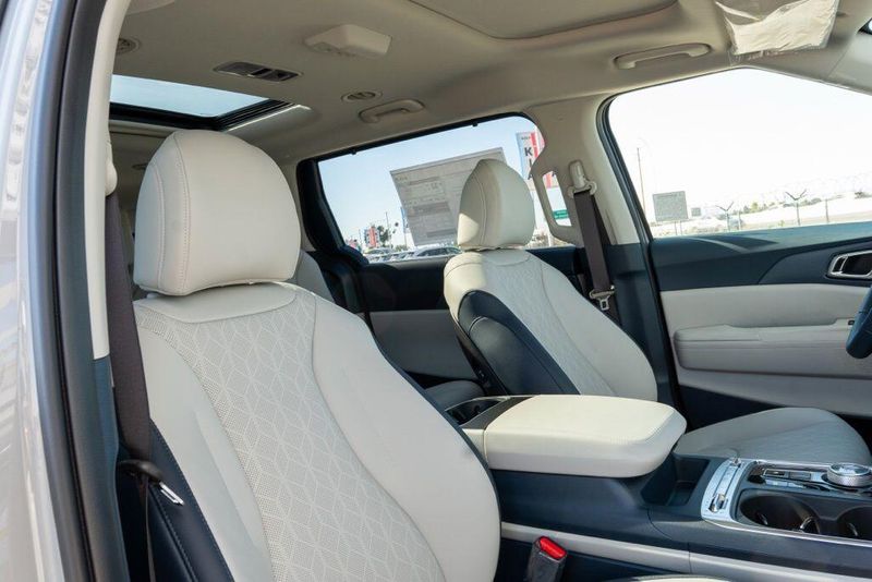 New 2026 Kia Carnival Hybrid EXImage 19
