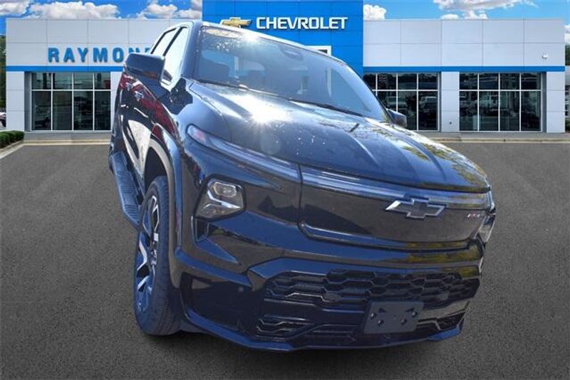 2024 Chevrolet Silverado EV RSTImage 9