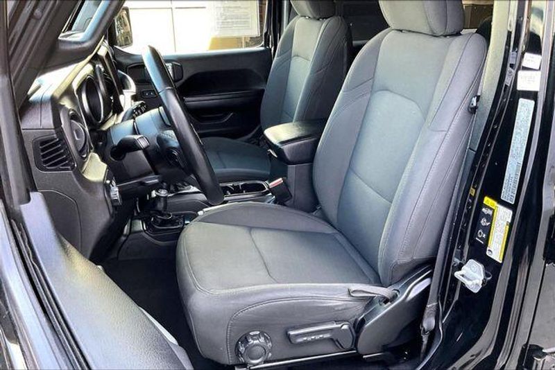 Used 2021 Jeep Wrangler Unlimited SportImage 24