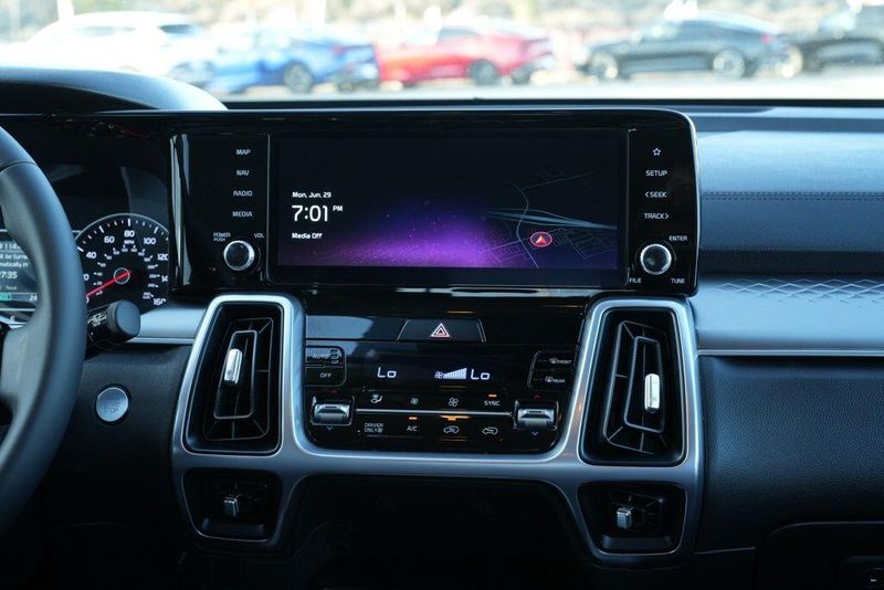 Used 2023 Kia Sorento Hybrid EXImage 21
