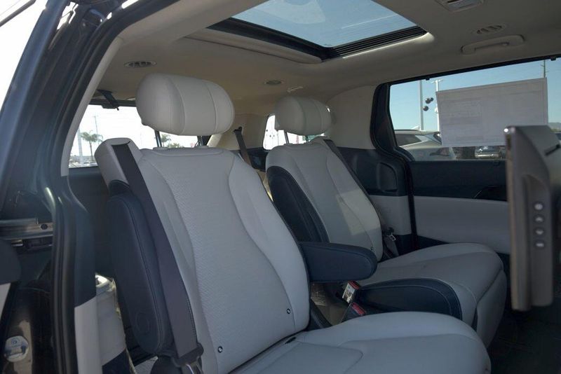 New 2026 Kia Carnival Hybrid SX PrestigeImage 18
