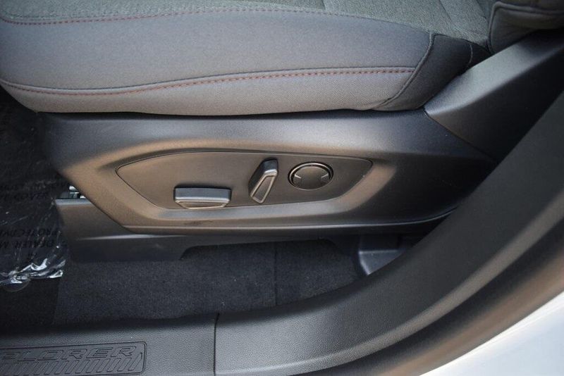 New 2025 Ford Explorer ActiveImage 16