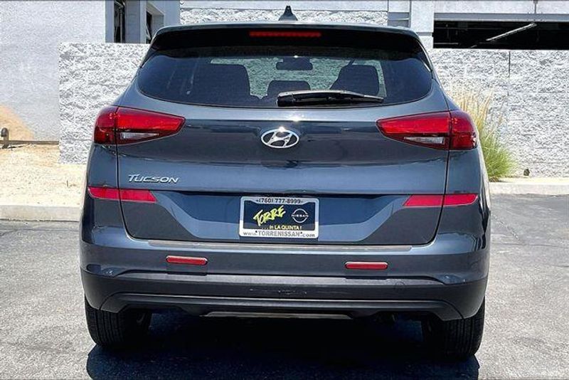 Used 2021 Hyundai Tucson SEImage 3