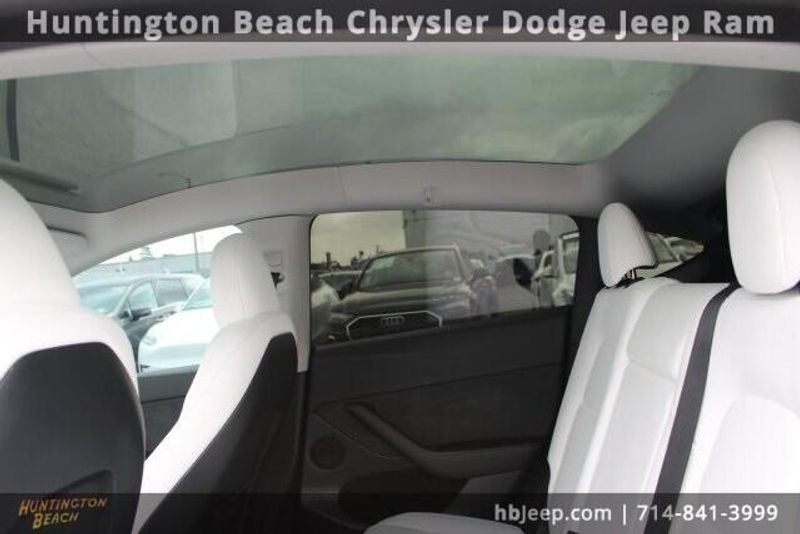 2023 Tesla Model Y Long RangeImage 32