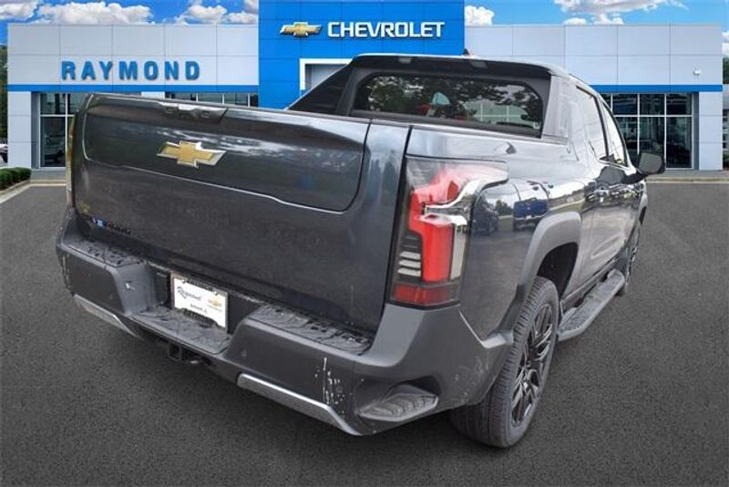 New 2026 Chevrolet Silverado EV LTImage 3
