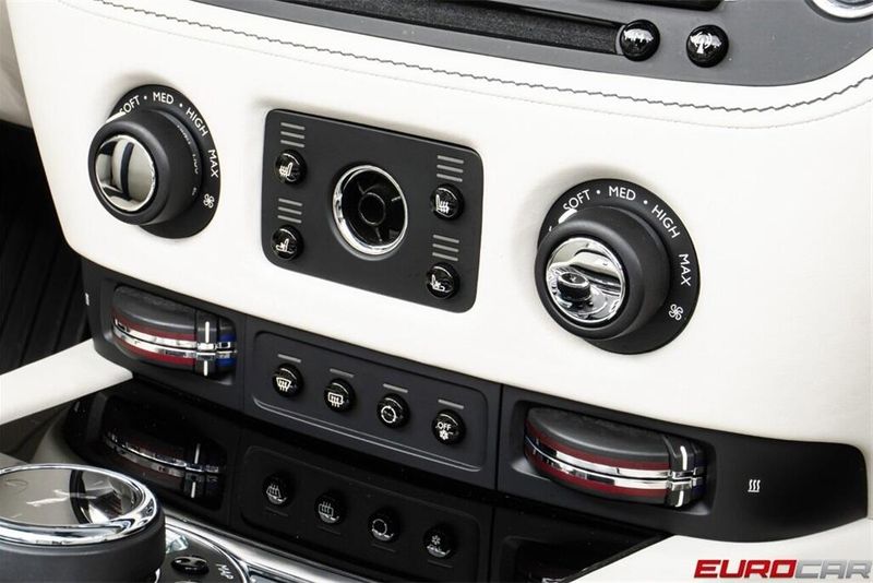 Used 2018 Rolls-Royce Dawn *BESPOKE INTERIOR * IMMACULATE CONDITION*Image 29