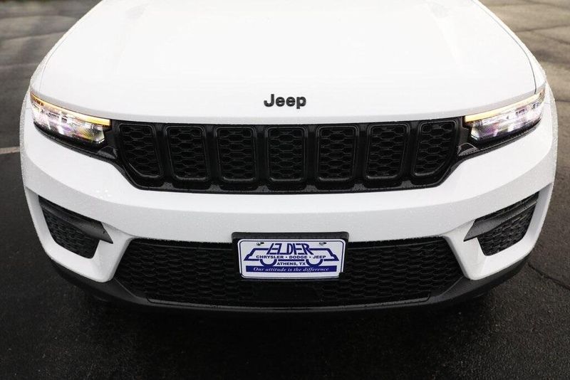 2025 Jeep Grand Cherokee Altitude 4x2Image 4