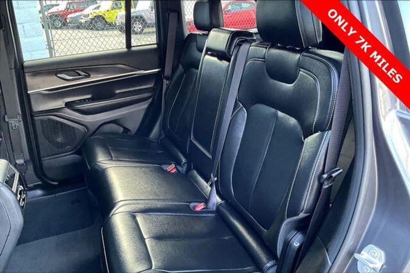 Used 2025 Jeep Grand Cherokee LimitedImage 25