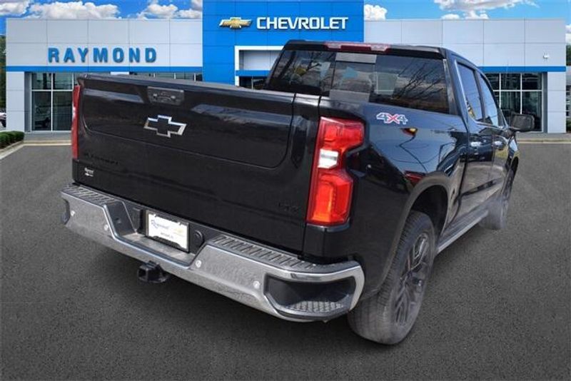 2025 Chevrolet Silverado 1500 LTZImage 3