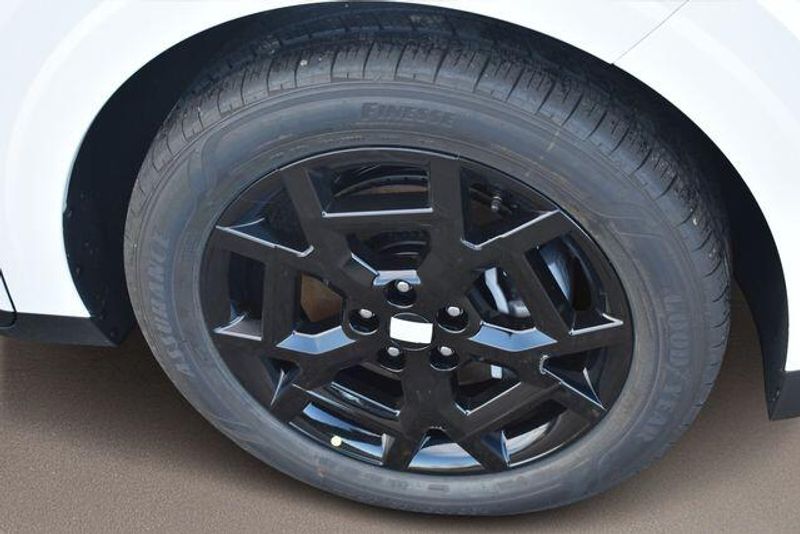 New 2026 Kia Carnival Hybrid SX PrestigeImage 12