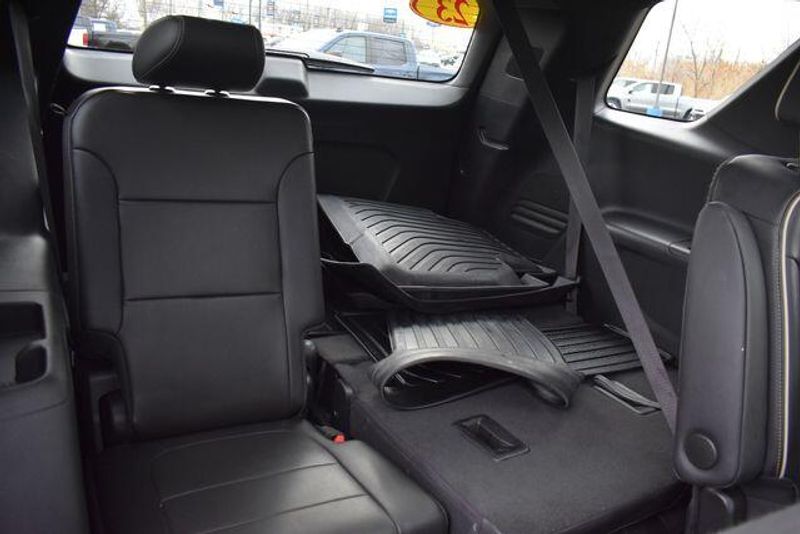 Used 2023 Chevrolet Traverse PremierImage 18
