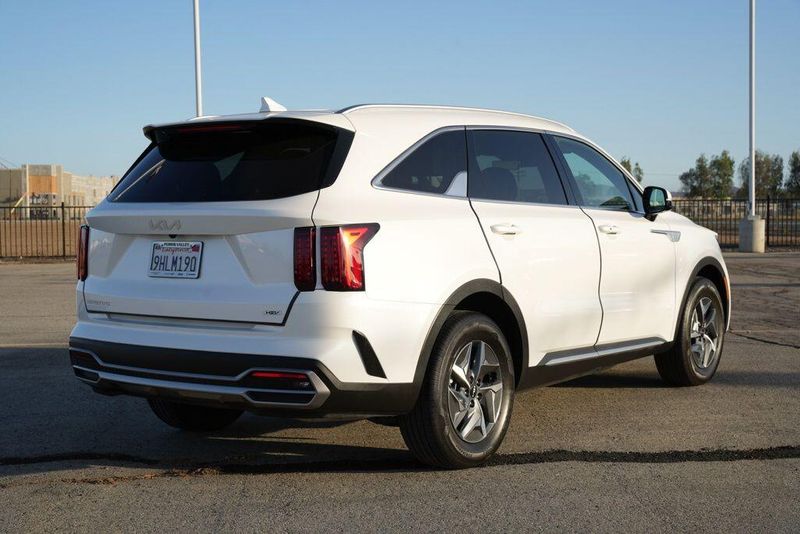 Used 2023 Kia Sorento Hybrid EXImage 7