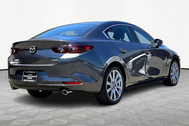 Used 2025 Mazda Mazda3 2.5 S Preferred PackageImage 2