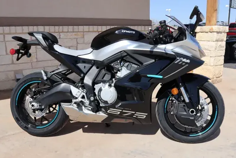 2025 CFMOTO 675 SS NEBULA BLACK 