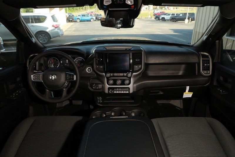 2025 RAM 3500 Tradesman Crew Cab Chassis 4x4 60