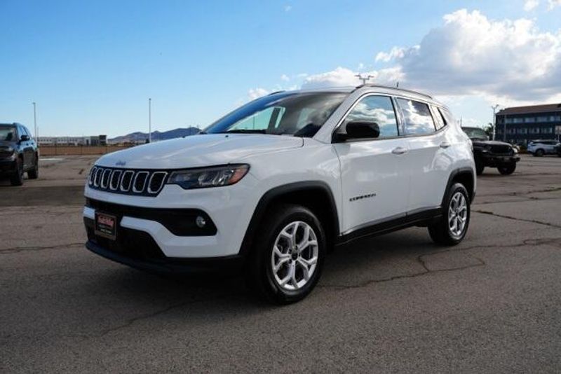 Used 2025 Jeep Compass LatitudeImage 3