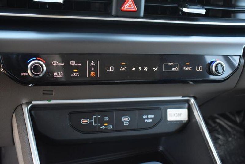New 2026 Kia Carnival LXSImage 29