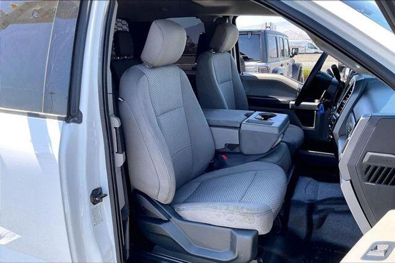 Used 2021 Ford F-450 Chassis XLTImage 6