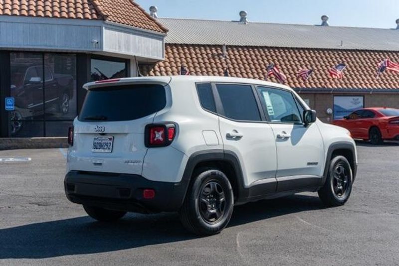 Used 2018 Jeep Renegade SportImage 8