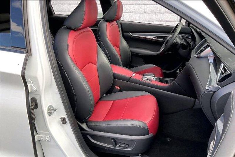 Used 2023 INFINITI QX50 SportImage 6