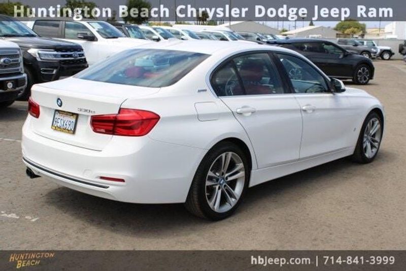2018 BMW 3 Series 330e IperformanceImage 4