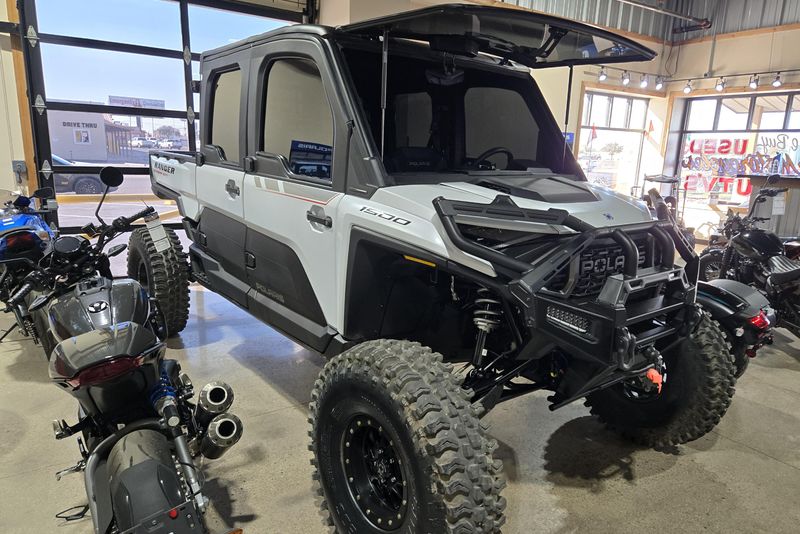 2025 POLARIS RANGER CREW XD 1500 NORTHSTAR EDITION ULTIMATE GHOST WHITE METALLIC SMOKE 