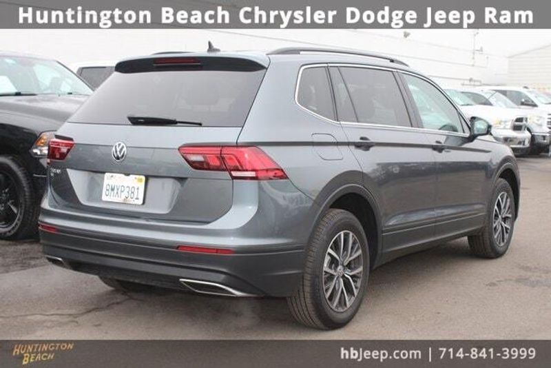 2019 Volkswagen Tiguan 2.0T SEL R-LineImage 5