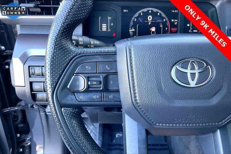 Used 2025 Toyota Tacoma SR5Image 18