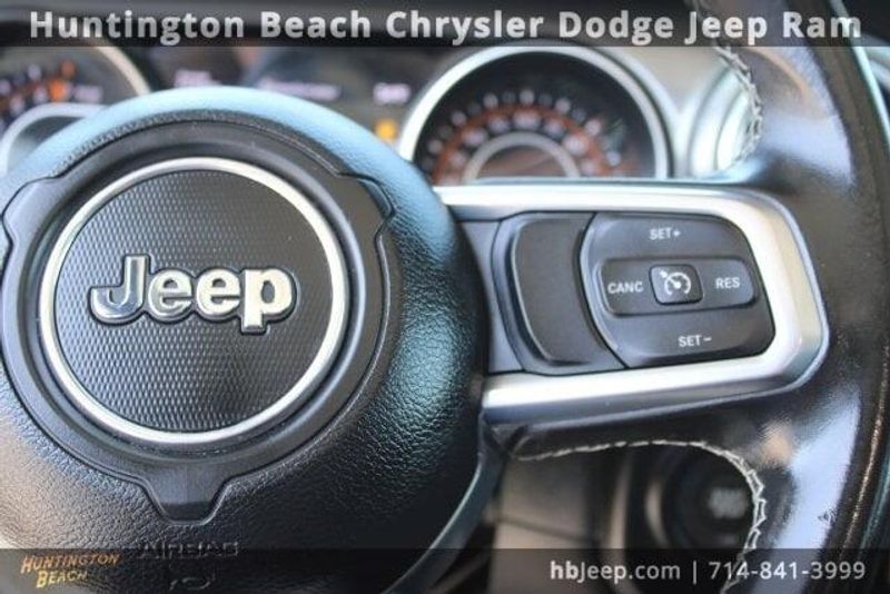2022 Jeep Gladiator OverlandImage 24