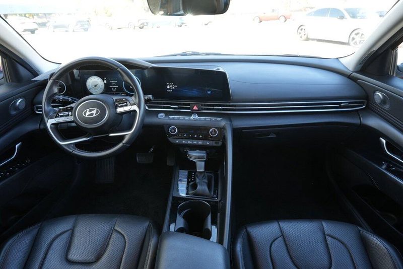 Used 2024 Hyundai Elantra LimitedImage 21