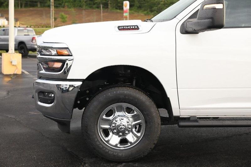 2025 RAM 2500 Tradesman Crew Cab 4x4 6