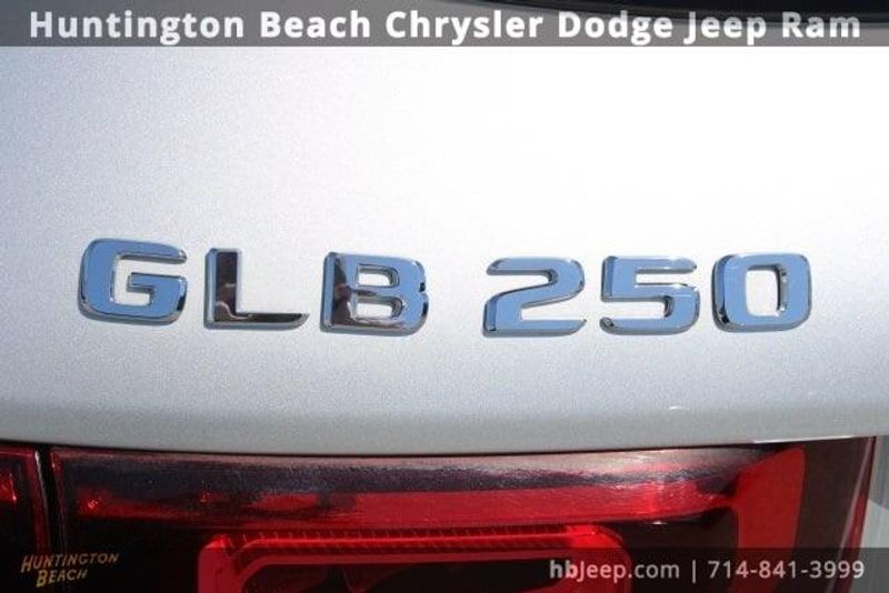 2021 Mercedes-Benz GLB 250Image 9