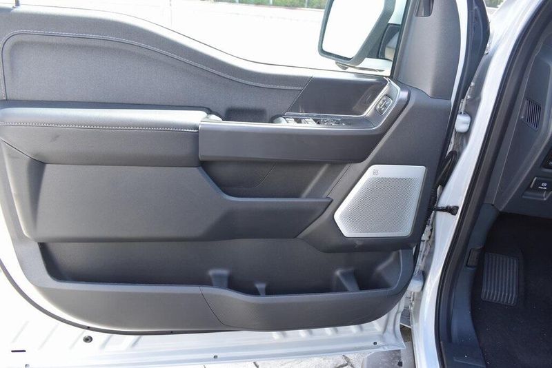 New 2025 Ford F-150 LariatImage 19