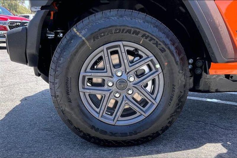 New 2026 Jeep Wrangler 4-door Sport SImage 10