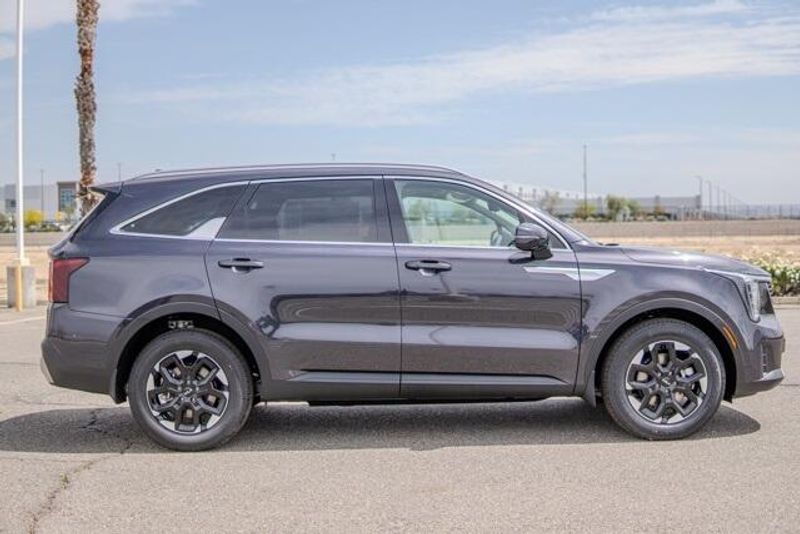 2025 Kia Sorento SImage 8