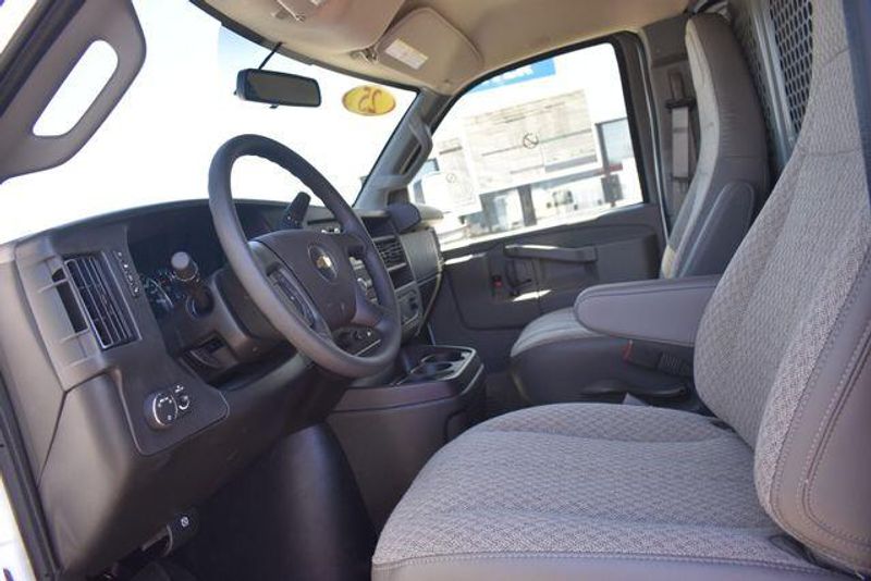 New 2025 Chevrolet Express 2500 Work VanImage 21