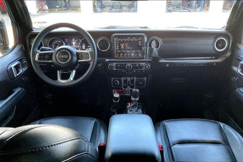 Used 2023 Jeep Wrangler 4xE Rubicon 4xeImage 15