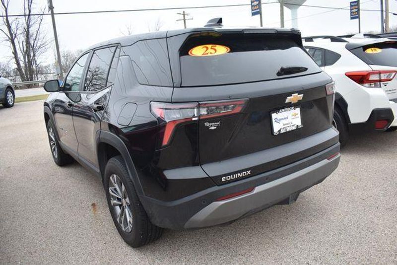 Used 2025 Chevrolet Equinox LTImage 6