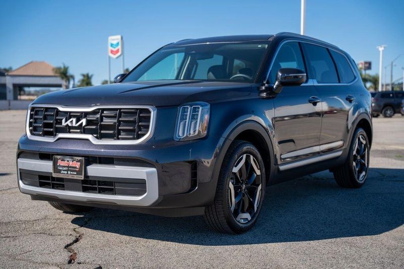 Used 2025 Kia Telluride SImage 3