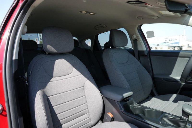 Used 2025 Kia K4 EXImage 23