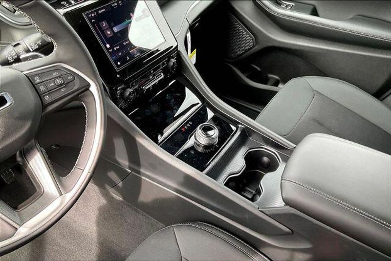 New 2026 Jeep Grand Cherokee Laredo X 4x4Image 7