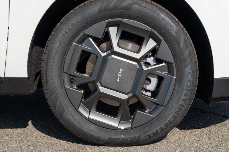 New 2026 Kia Carnival Hybrid EXImage 9