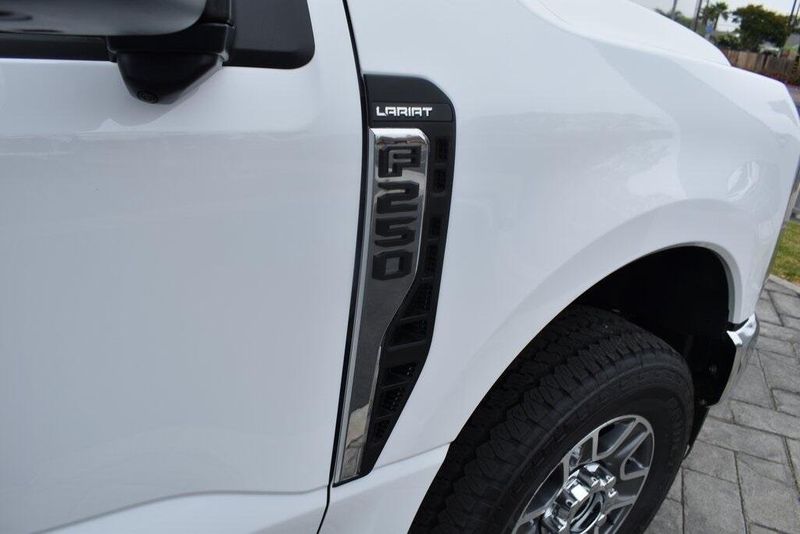 New 2024 Ford F-250SD LariatImage 11
