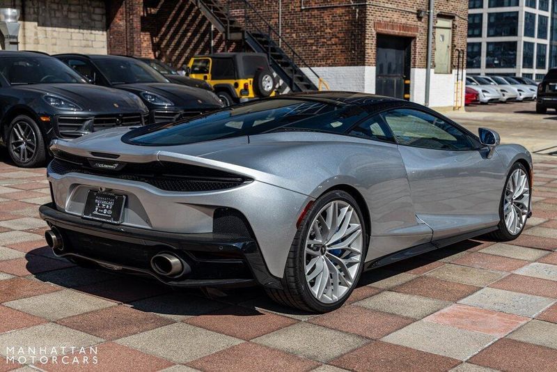 2023 McLaren GT BaseImage 5